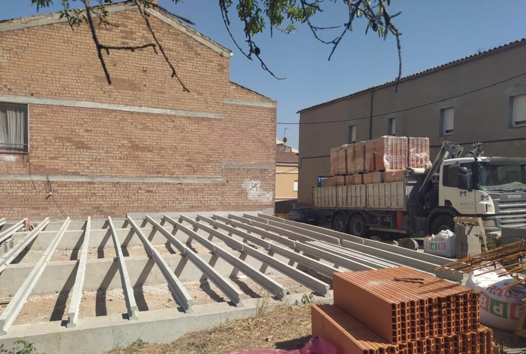 Cimentaciones y estructuras con ejecución de forjado para vivienda